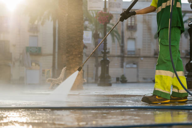 Best Roof Power Washing Services  in Bethel, AK